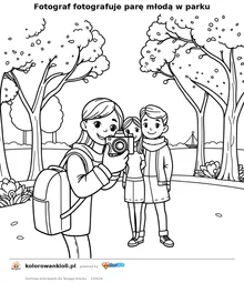 Fotograf fotografuje pare mloda w parku — kolorowanka do wydruku dla dzieci